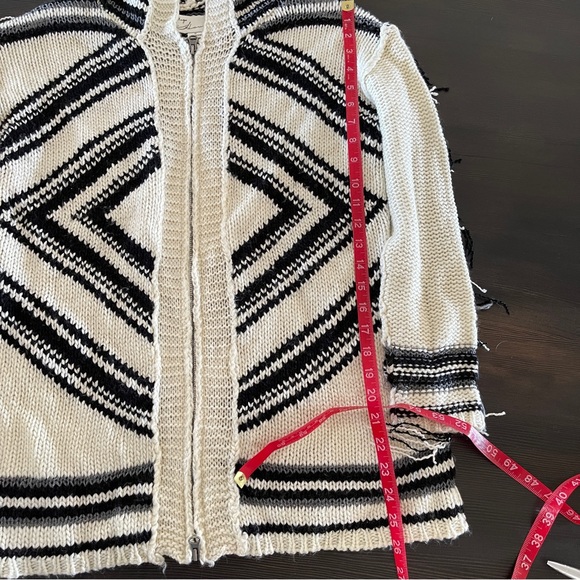 Soft Zip Boho Fringe Aztec/Southwest Print Sweater - Picture 6 of 8